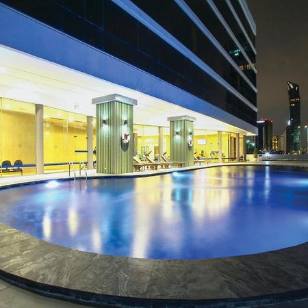 The Four Wings Hotel Bangkok Bagian luar foto