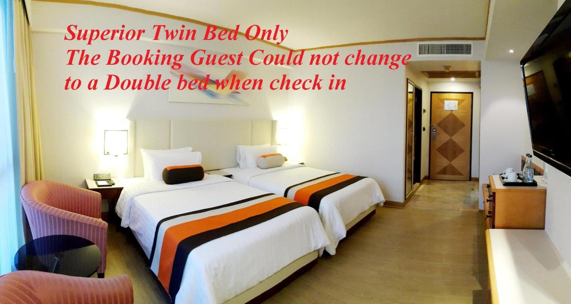 The Four Wings Hotel Bangkok Bagian luar foto